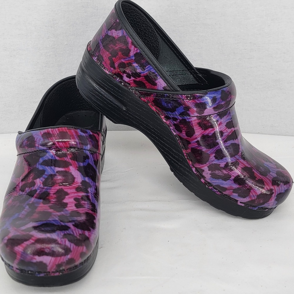 Dansko Professional Clogs Pink Purple Leopard Patent Leather Shoes Womens 39